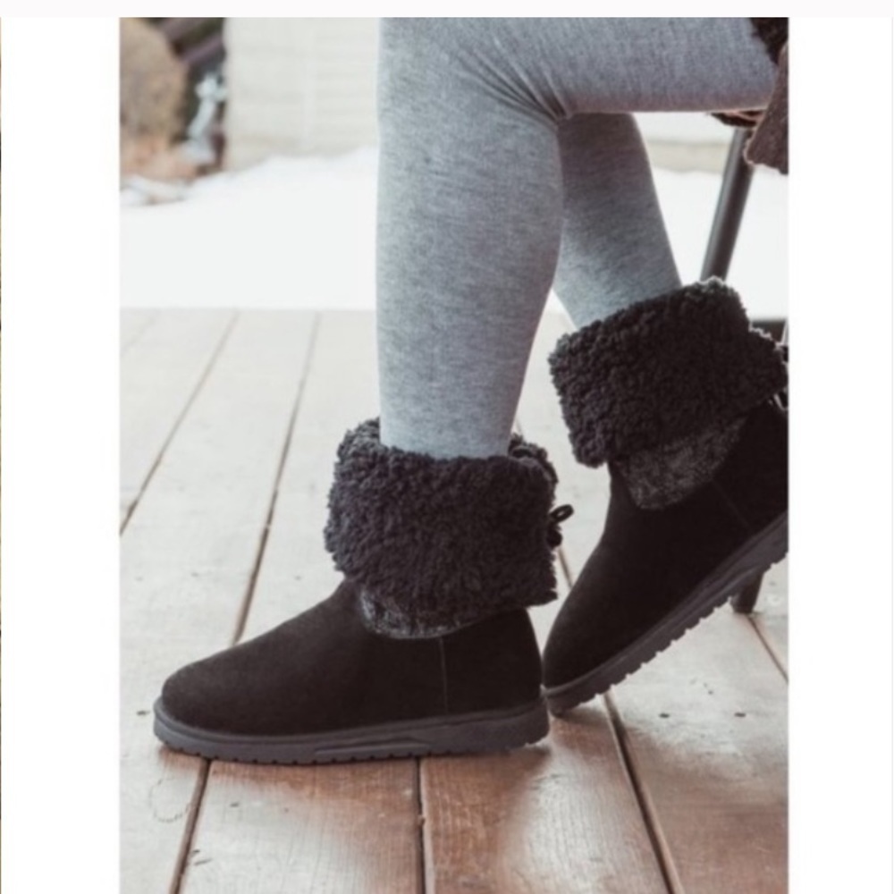 Muk Luks‎ Selena black faux fur lined boots